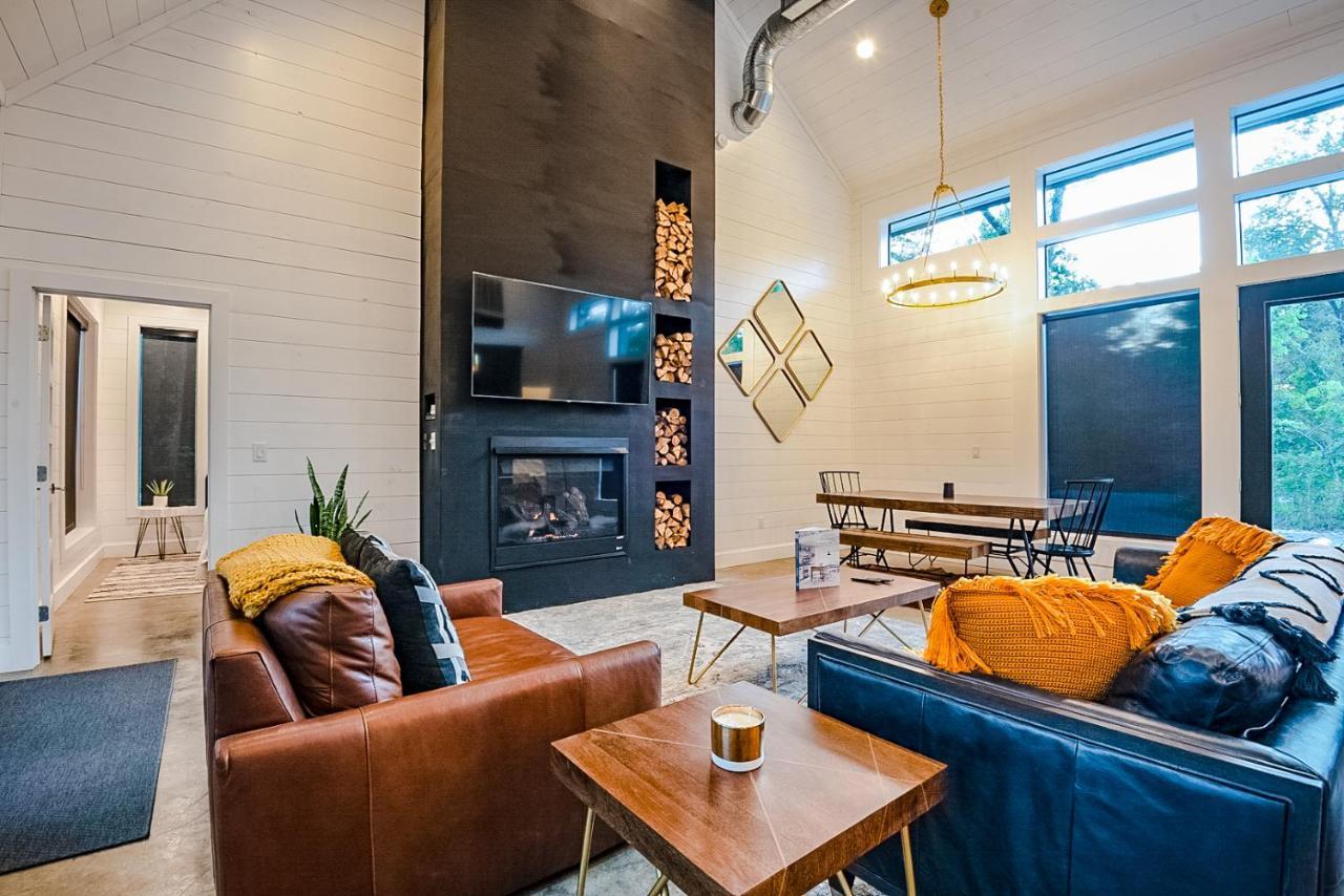 "The Barndo" 4Br Luxury Cabin, Hot Tub, Fire Pit, Bunks, Arcades, Playhouse! Broken Bow Eksteriør billede